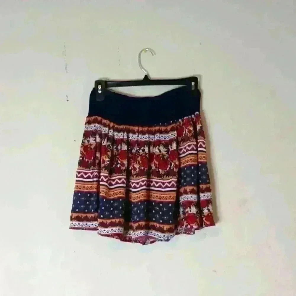 RUE21 A line skirts